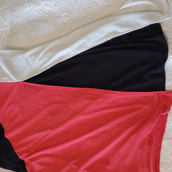 NEW YORK AND COMPANY SLEEVELESS MAXI DRESS SIZE 12. BLACK WHITE AND CORAL - Picture 4 of 6